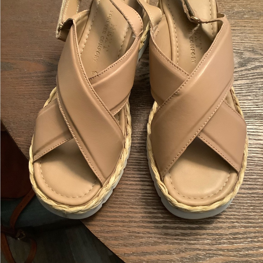 Women's Tan Sandals